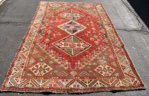 <a class="more-link" href="https://dingo.gallery/product/persian-qashqai-tribal-medallion-rug-8-ft-8-in-by-5-ft-5-in/">Continue Reading →</a> Persian Birds and Medallions Rug