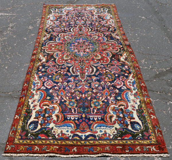 <a class="more-link" href="https://dingo.gallery/product/runner-persian-medallion-malayer-9-ft-by-3-ft-9-in/">Continue Reading →</a> Iran - Sarouk Malayer carpet