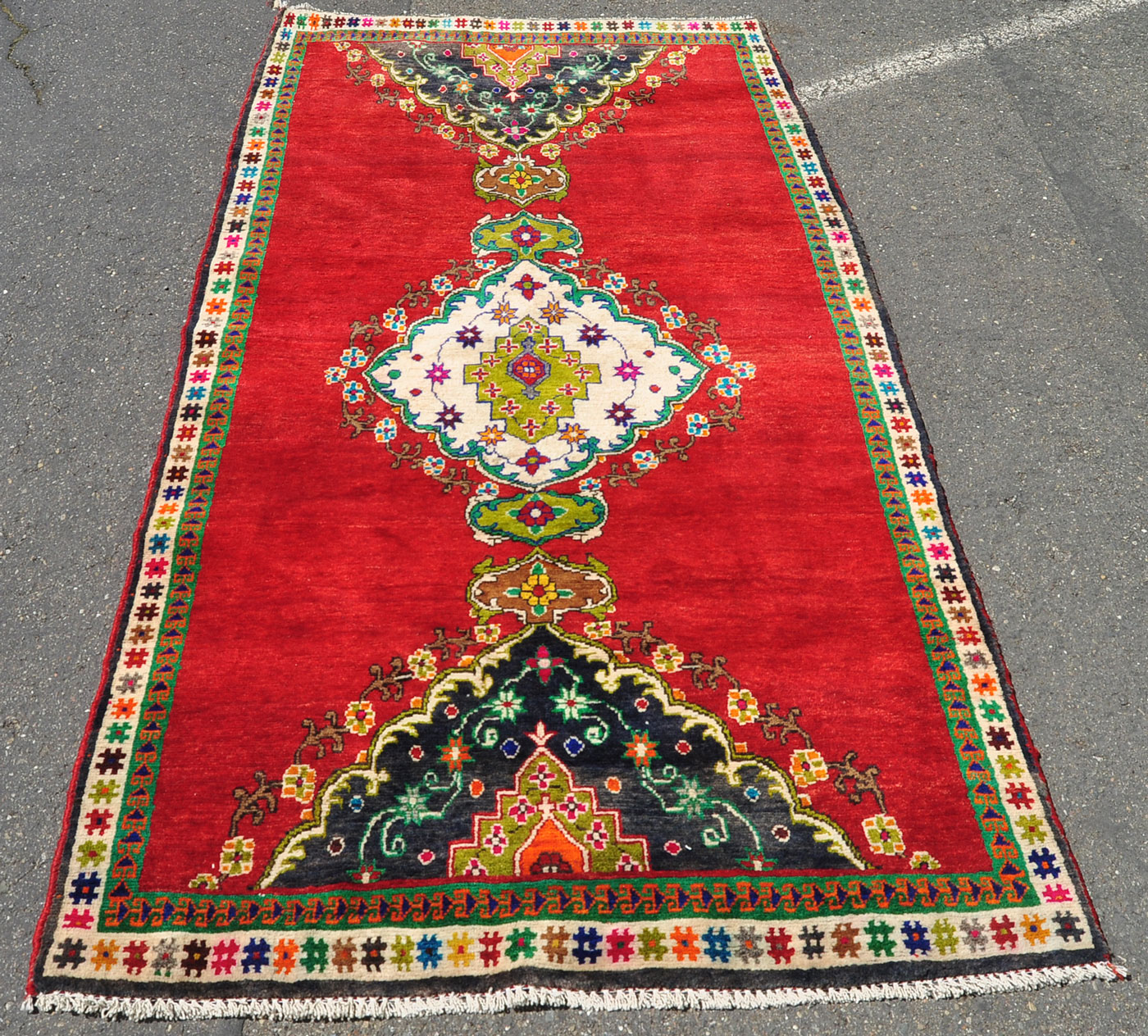 <a class="more-link" href="https://dingo.gallery/product/persian-shiraz-floral-red-gabbeh-rug-7-ft-5-in-by-3-ft-7-in/">Continue Reading →</a> shiraz-persian-rug-iran-medallion