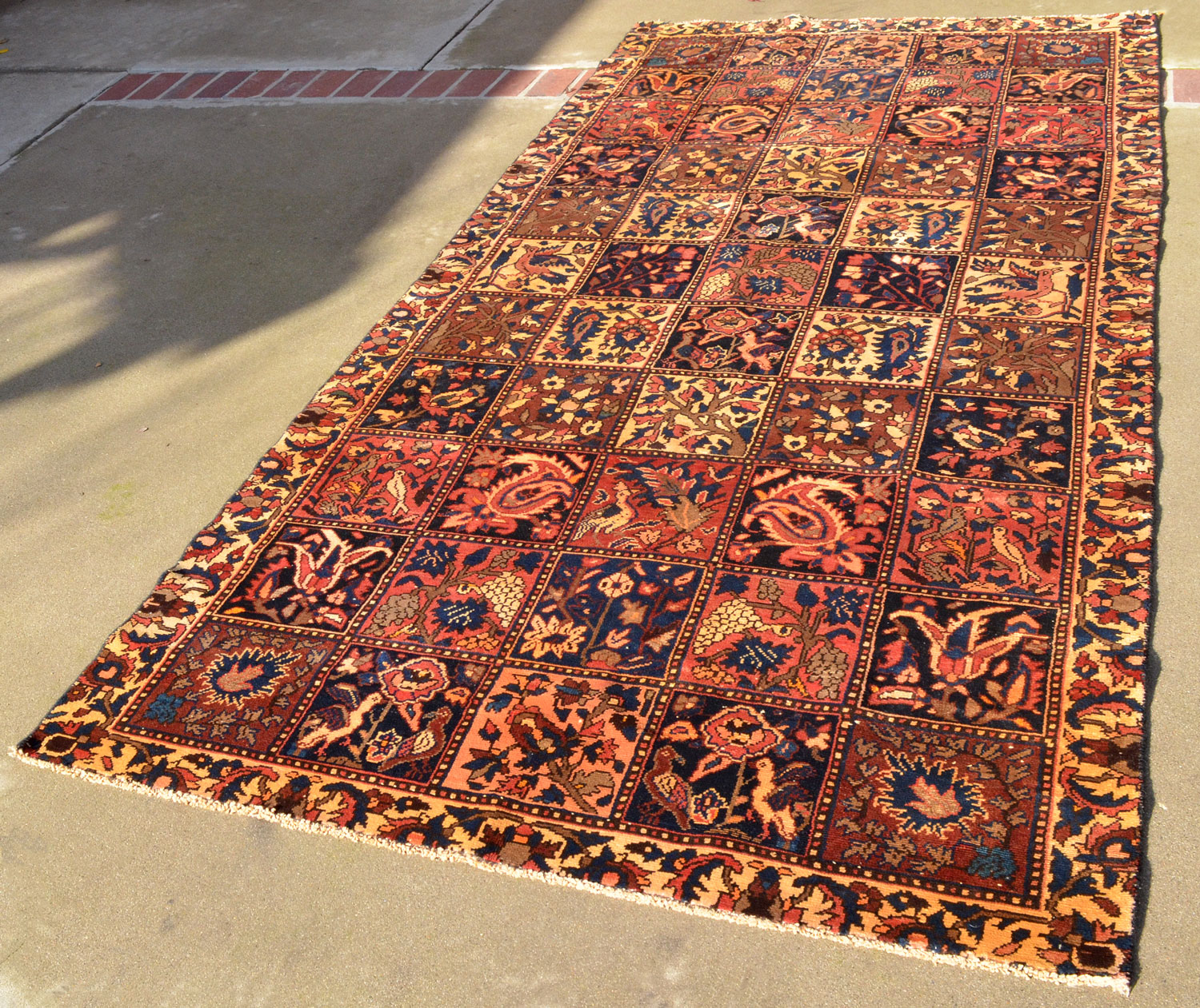 Persian Bakhtiari Bird and Floral Rug