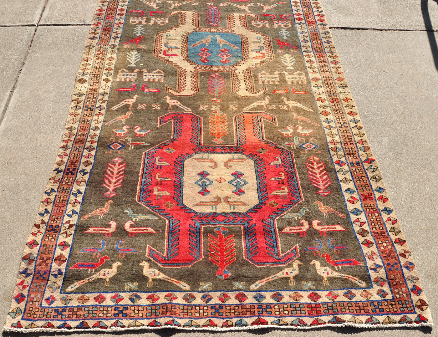<a class="more-link" href="https://dingo.gallery/product/runner-sarabi-lenkoran-motif-bird-rug-9-ft-5-in-by-4-ft-5-in/">Continue Reading →</a> LK0007B_9-5×4-5_i14_09w