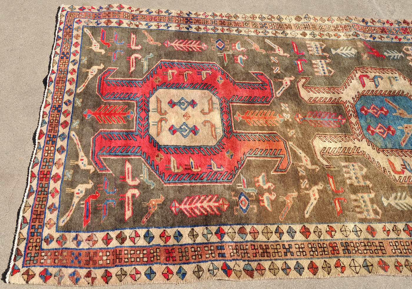 <a class="more-link" href="https://dingo.gallery/product/runner-sarabi-lenkoran-motif-bird-rug-9-ft-5-in-by-4-ft-5-in/">Continue Reading →</a> LK0007B_9-5×4-5_i14_23w