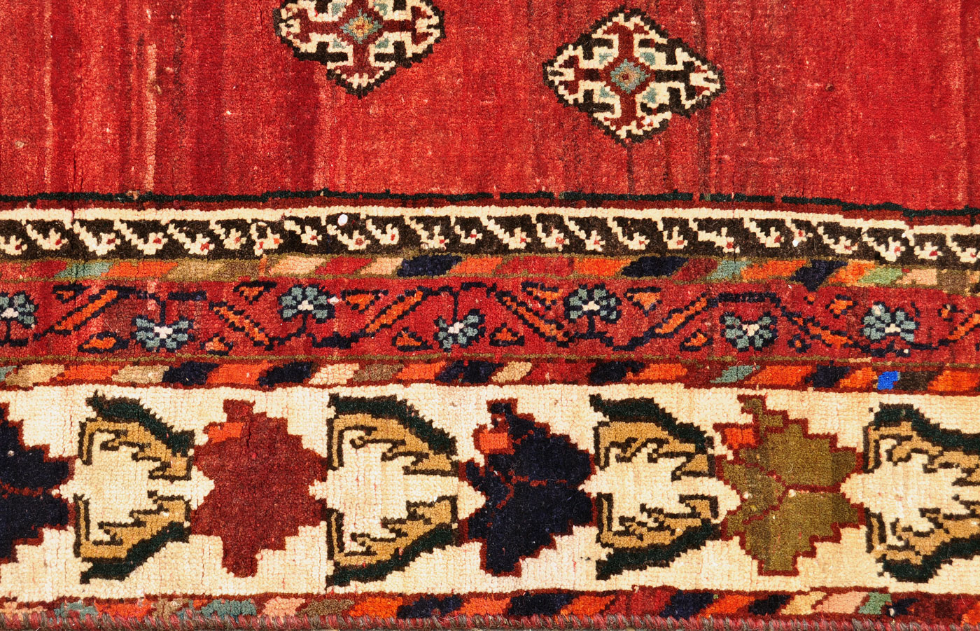 <a class="more-link" href="https://dingo.gallery/product/persian-qashqai-tribal-medallion-rug-6-ft-8-in-by-3-ft-10-in/">Continue Reading →</a> Q0219_6-8×3-10_N20_17w