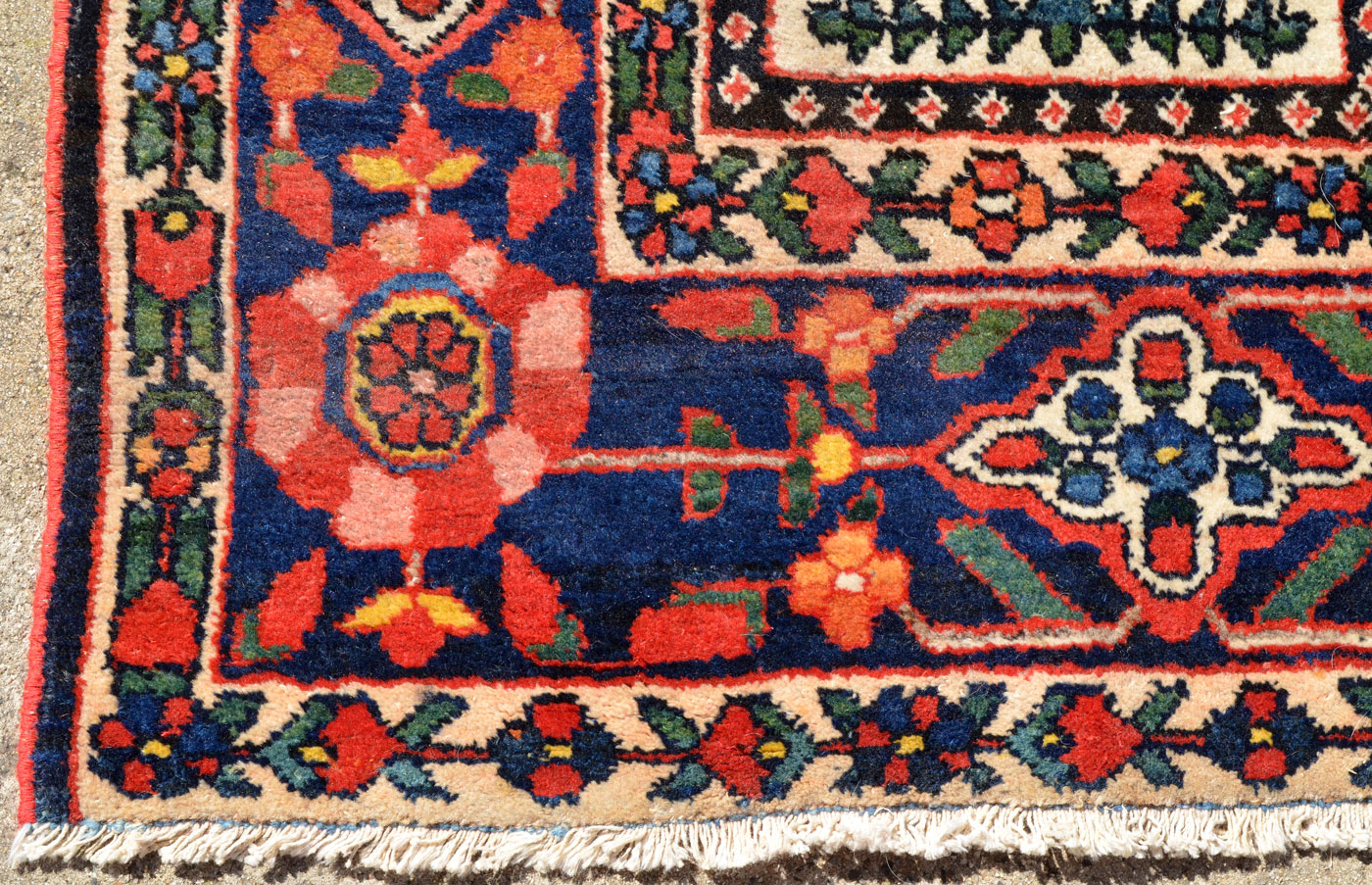 <a class="more-link" href="https://dingo.gallery/product/large-persian-antique-bakhtiari-garden-rug-10-ft-4-in-by-6-ft-9-in/">Continue Reading →</a> BA0155_10-4×6-9_O120_05w