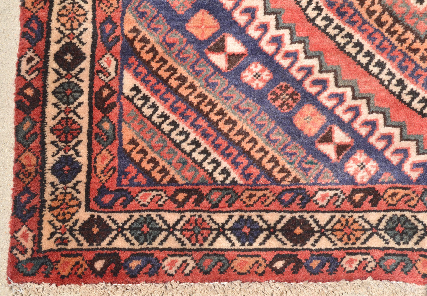 <a class="more-link" href="https://dingo.gallery/product/runner-persian-shiraz-geometric-eye-dazzler-11-ft-4-in-by-5-ft/">Continue Reading →</a> S0198_11-4x5_N8_09w