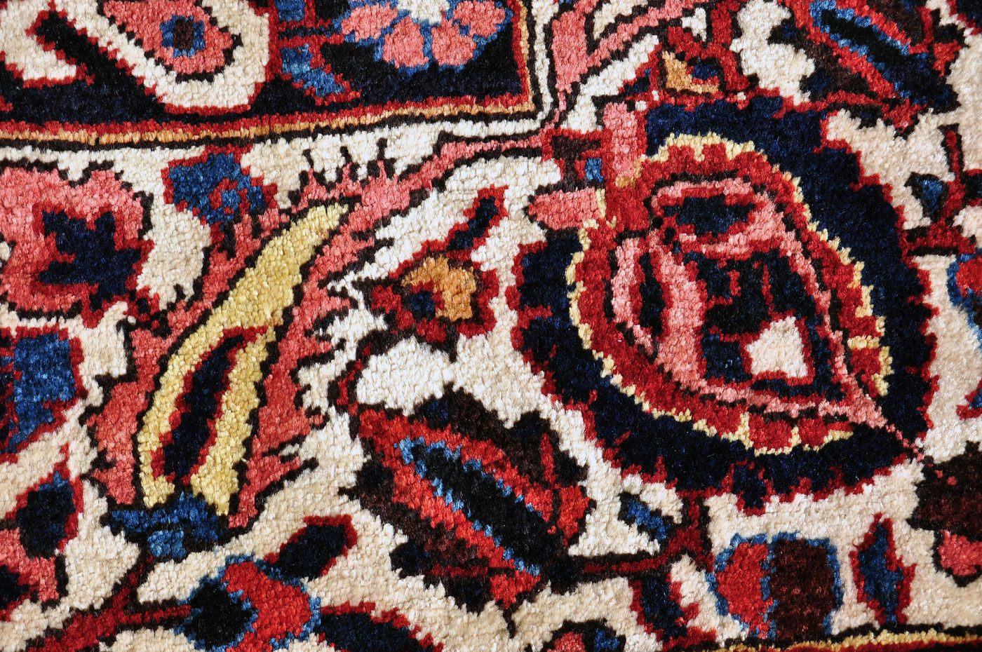 <a class="more-link" href="https://dingo.gallery/product/persian-bakhtiari-garden-paradise-rug-8-ft-3-in-by-5-ft-3-in/">Continue Reading →</a> BA0119_8-3×5-3_O18_32w